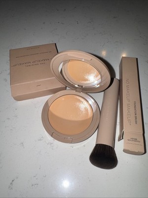 NO MAKEUP MAKEUP FOUNDATION & Brush! LIGHT read! Pallet Item.$80 MSRP