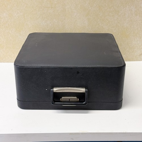 Máquina de escribir portátil Olympia De Luxe SM9 años 60 en estado de funcionamiento con estuche - Imagen 2 de 7