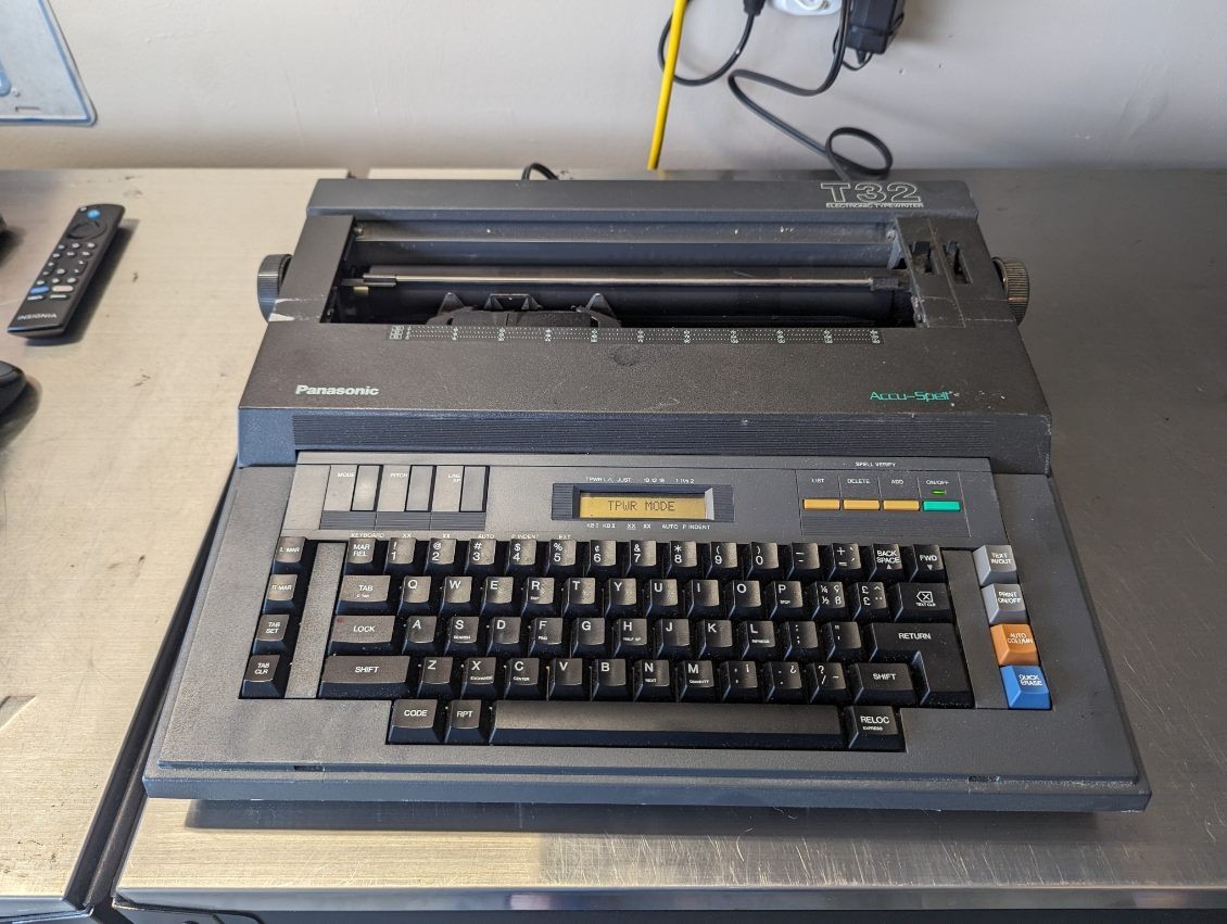 Parts Panasonic Electronic Typewriter RK-T32 Accu-Spell Powers T32