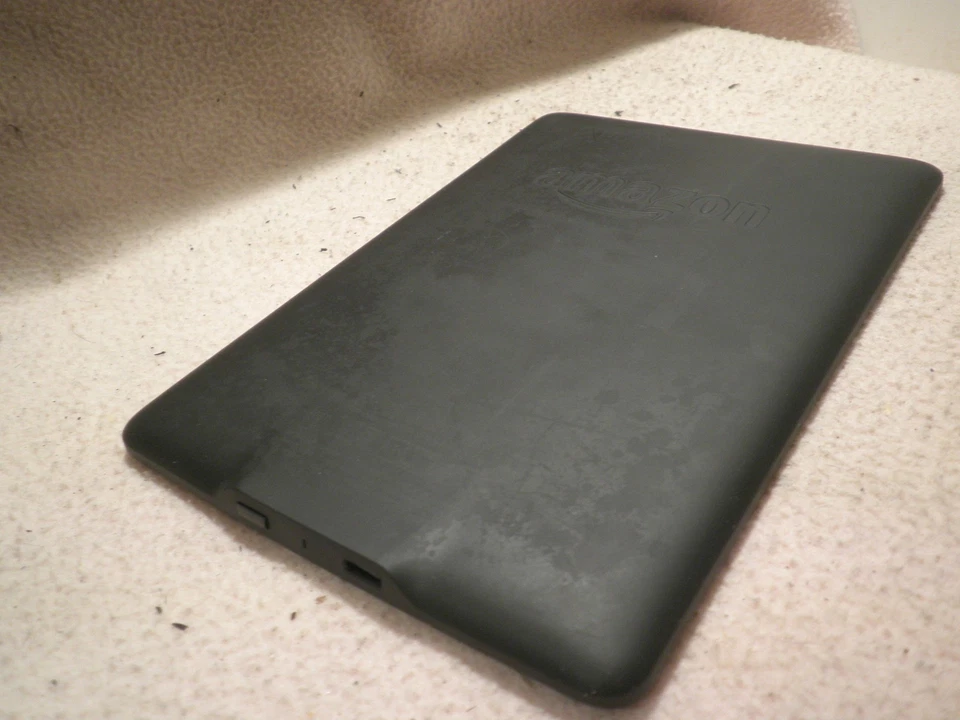 EBOOK KINDLE PAPERWHITE 7° GEN. NERO 4GB GUASTO PER RICAMBI OTTIMO LEGGI BENE - Immagine 3 di 4