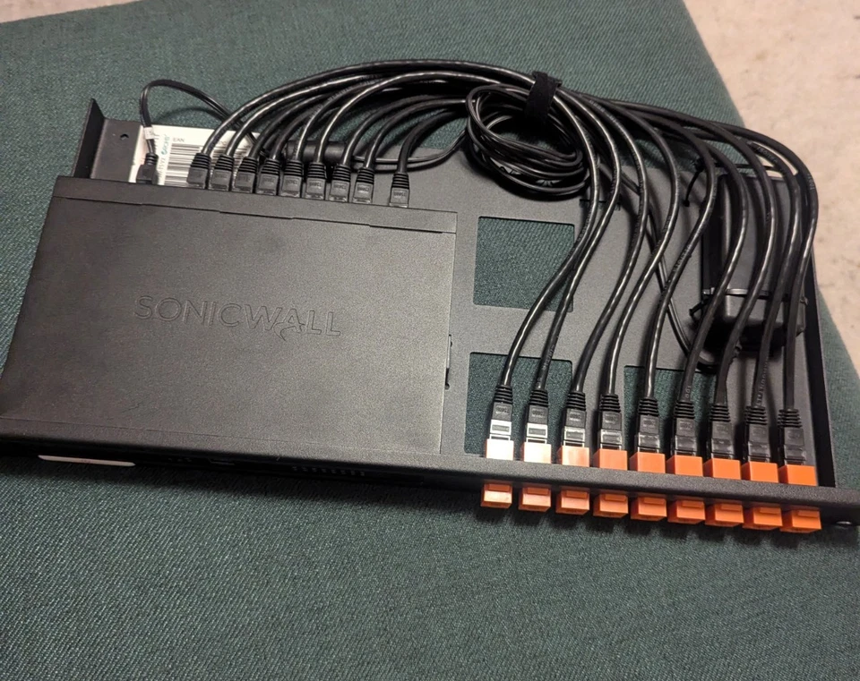 SonicWALL TZ500 брандмауэр безопасности высокой доступности (01-SSC-0439) - Изображение 2 из 4