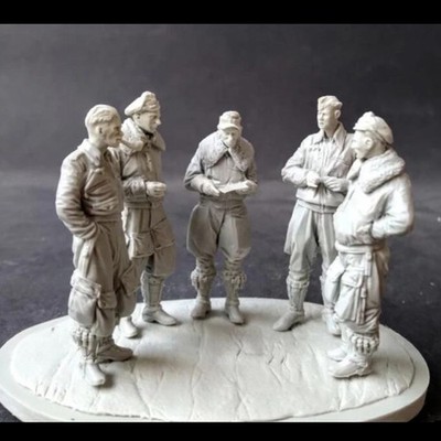 Unpainted 1:35 resin model Map viewer 5-pcs with base, 5441G #