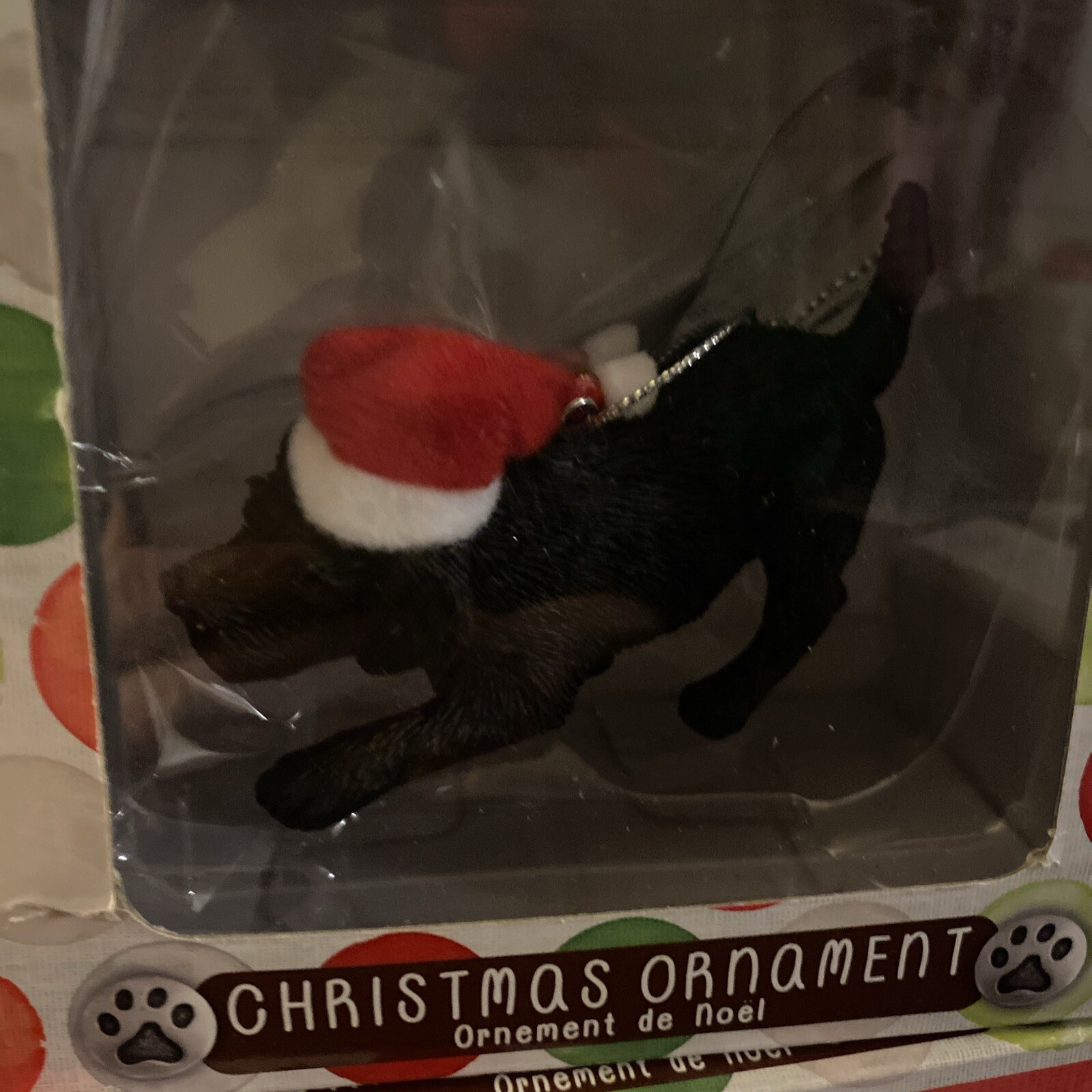 SANDICAST BLACK LABRADOR RETREIVER DOG WITH RED CHRISTMAS HAT ORNAMENT NIB