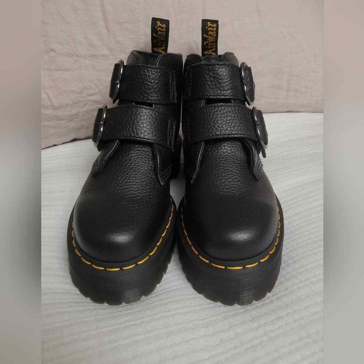 Dr Martens DEVON HEART PLATFORM Boots Rare Find Soft Rich Dr Martens DEVON HEART PLATFORM Boots Rare Find Soft Rich