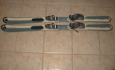 DYNASTAR EXCLUSIVE 8 SKIS SIZE 142 CM WITH LOOK NOVA 9 DYNASTAR EXCLUSIVE 8 SKIS SIZE 142 CM WITH LOOK NOVA 9