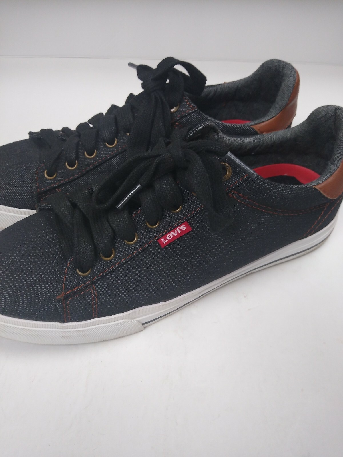 LEVIS Comfort, Men's tennis shoes SIZE 8 Black denim… Gem