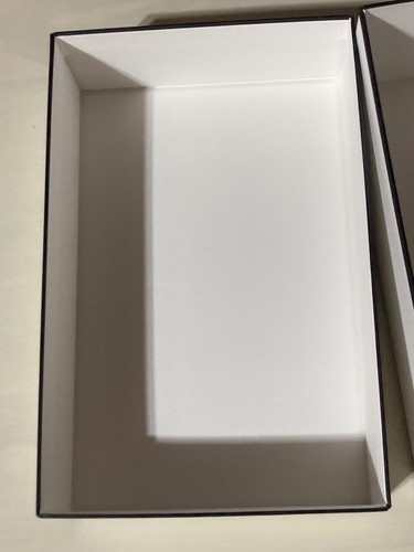 Authentic empty white Gucci box 8 3/4"x5 1/2"x3". white w/ black trim - Picture 10 of 11