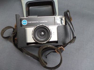 Appareil Photo Kodak Instamatic 155X Vintage - Argentique, Avec étui, Pour Pièces Ou Décoration
