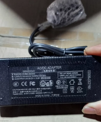 XVE90-2520300 25.2V 3A AC Adapter Power Supply Charger 16D21-XVE90