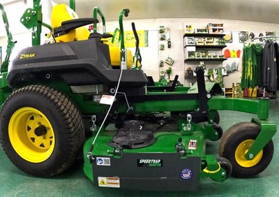Speedtrap  Chute Blocker John Deere  ZTrak  Z740R 54'' & 60'' No drilling