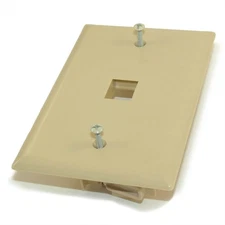 Wallplate: Keystone  1 Hole with Built-in Connector Latches  Ivory