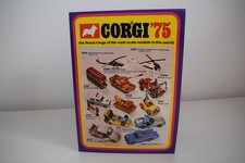 B93 KATALOGMAPPE PROSPEKT CORGI TOYS 1975 EXC. ZUSTAND.