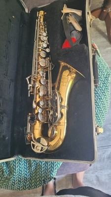 Bundy II Alto Saxophone by Selmer USA with Original Case Vintage Student Horn