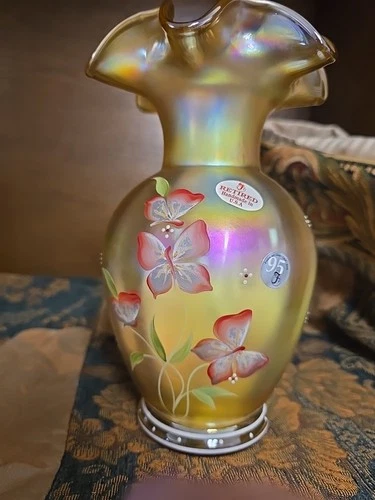 Fenton Vase 95th Anniversary ButterflyFloral 8.5"Gold Iridized Family Signature