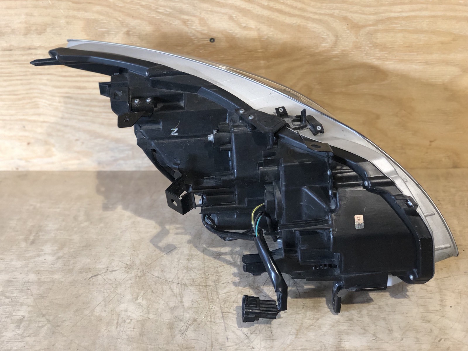 2008-2013 Infiniti G37 Coupe Xenon Headlight Left Driver Side OEM  