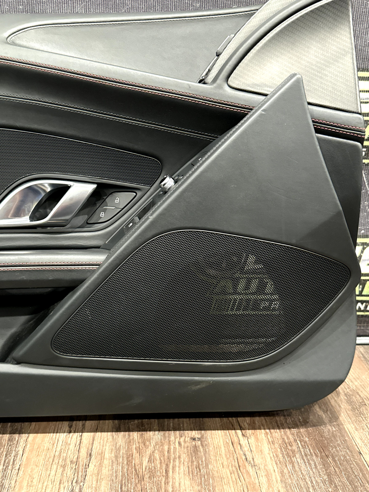 2017-18 AUDI R8 PLUS DRIVER LEFT DOOR PANEL W CARBON FIBER TRIMS OEM *READ/FLAWS