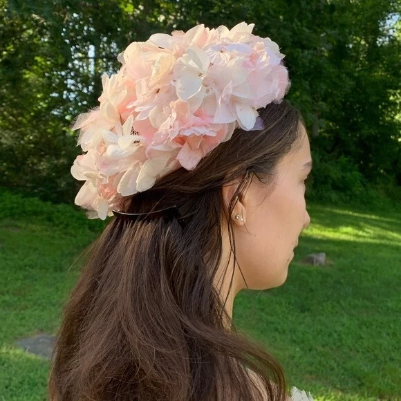 Sombrero de iglesia vintage años 50 de gasa rosa floral con flores Foto 4 de 4
