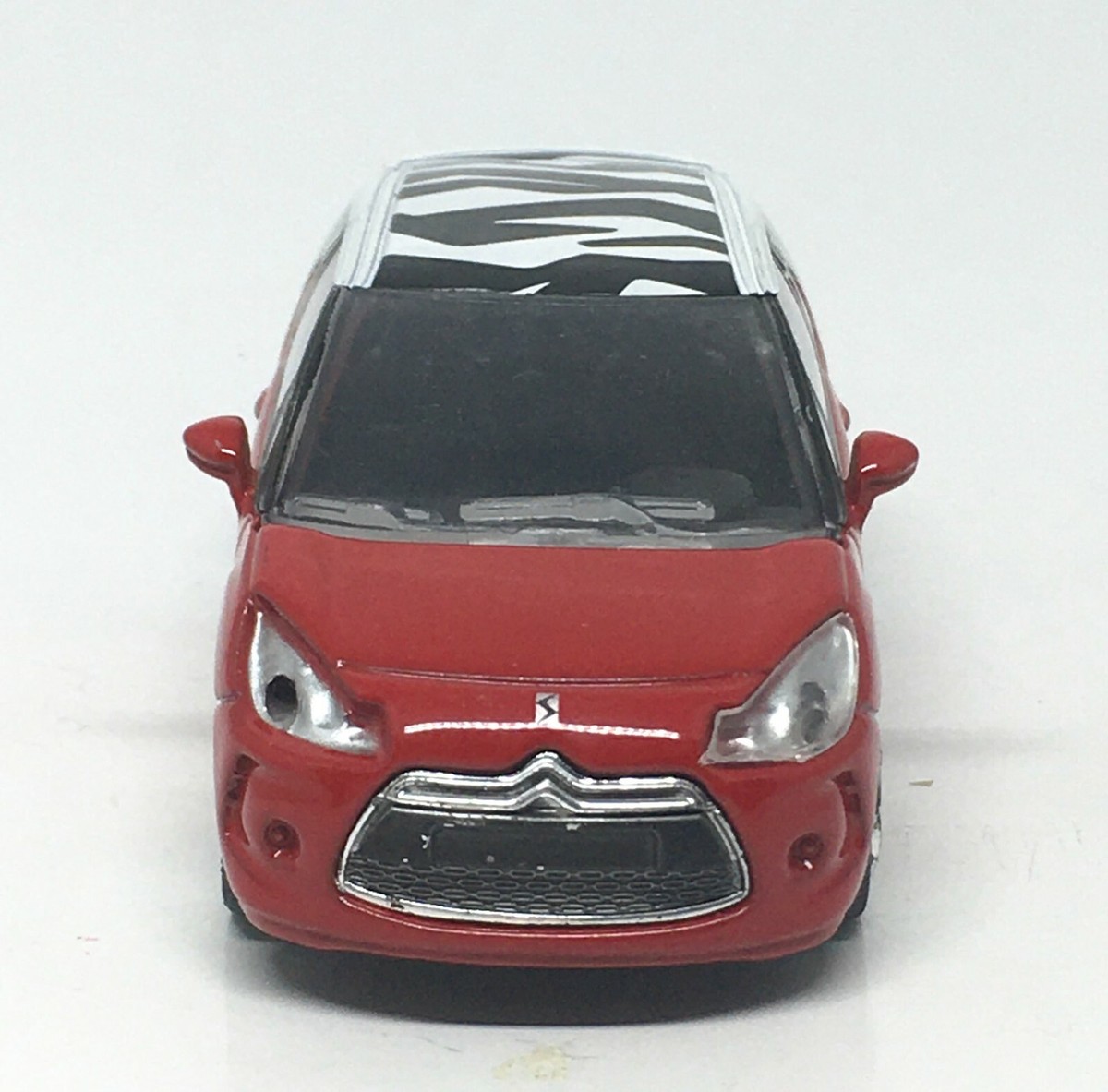 Norev Citroen DS3 Dark Red with Zebra Roof 1/64 (3
