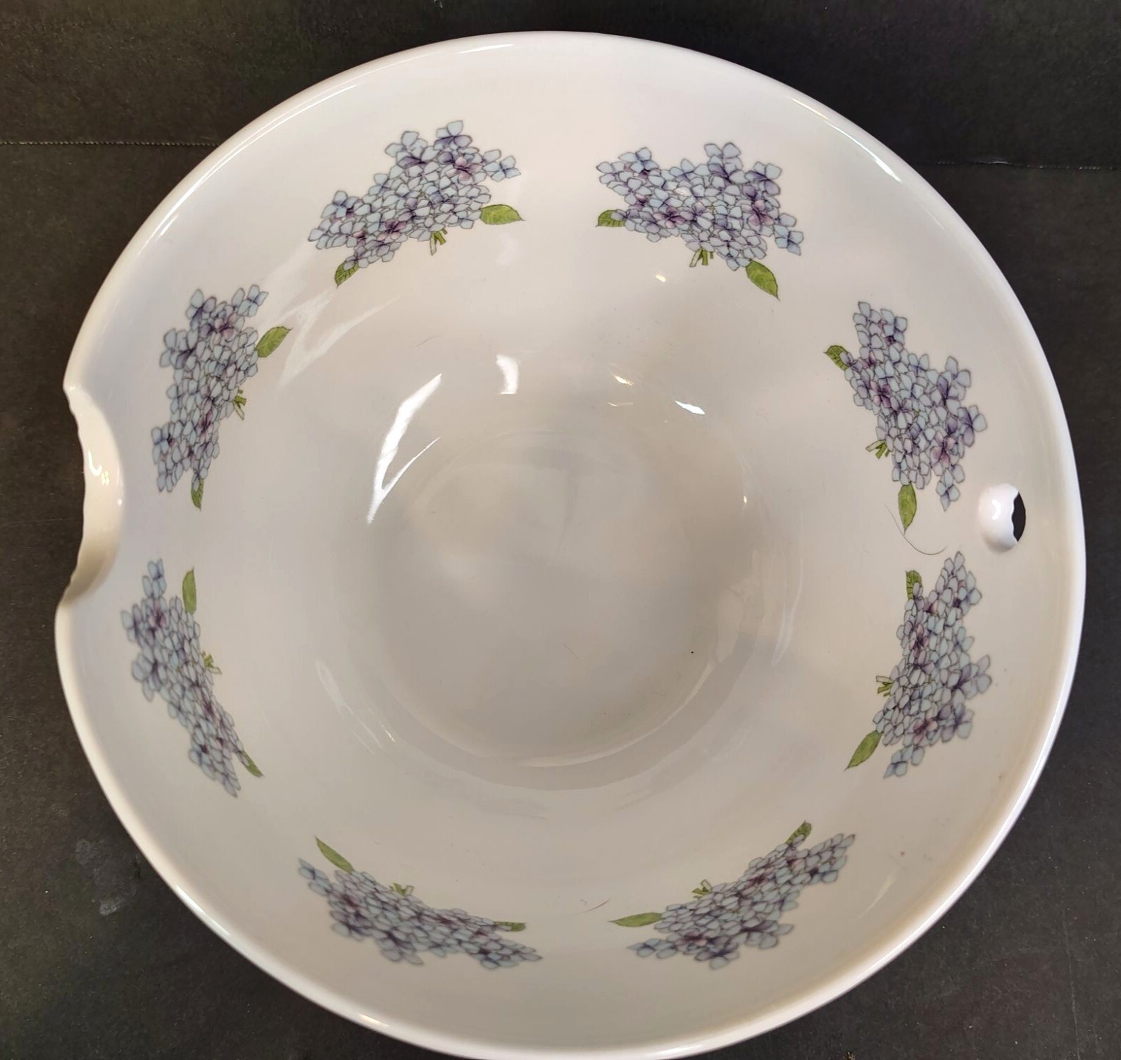 Sara Fitz Noodle Ramen Bowl, Chopstick Rest, 32 Oz., Lilac Flower, Cottagecore