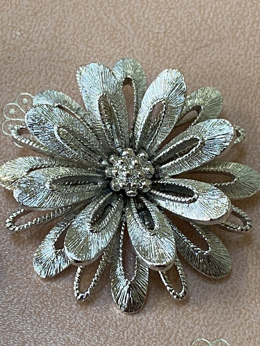ぱーもねっと伯爵 1960's/70s- MONET BRUSHED SILVER FLOWER AND G CLEF PIN/BROOCHES