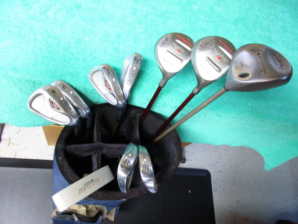 Juego de hierros 6-SW de colección Tour Juvenil o Damas TC7000 HLT 1,3,5 WDS, putter, bolsa Foto 2 de 4