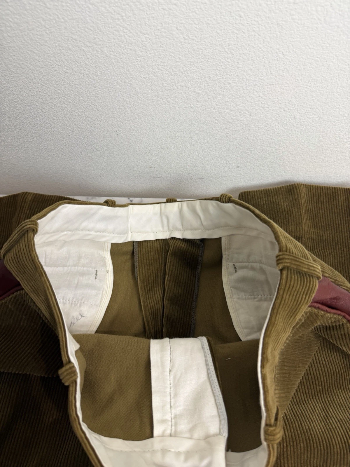 Vintage Orvis Mens Green Cotton Corduroy Flat Front  Leather Trim Pants 38 X 31 image 3