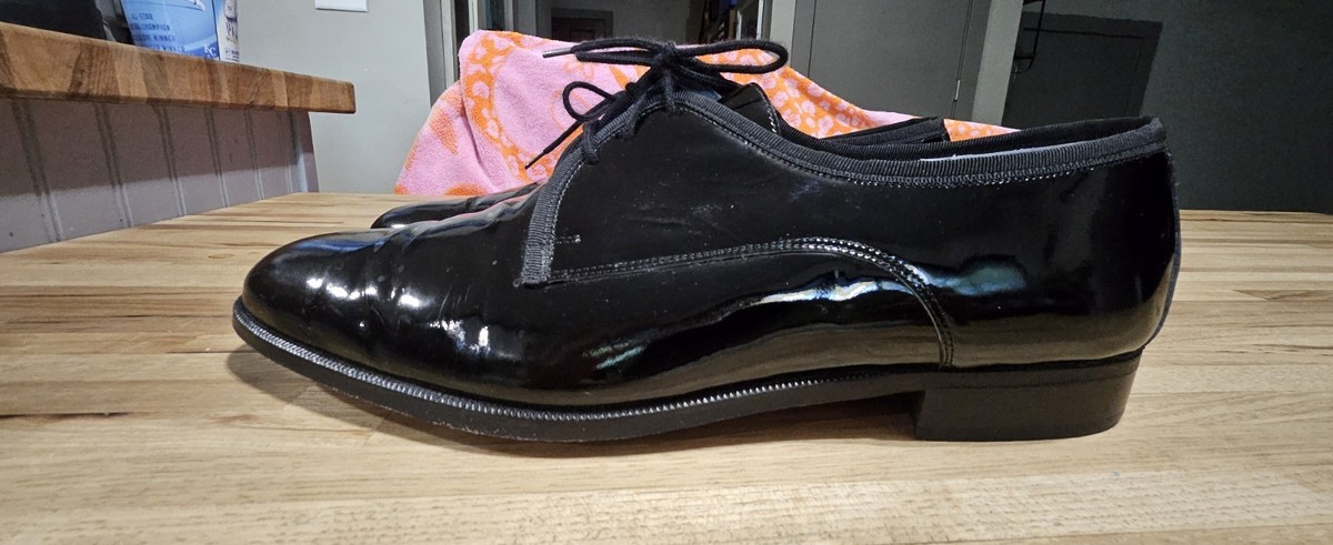Vero Cuoio Handmade in Italy Lace-Up Mens Black Shiny Dress  display picture 3