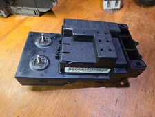 2000-2003 Ford F-150 4.2L Interior Cabin Fuse Box Relay Module 1L3T-14A067-AB OE