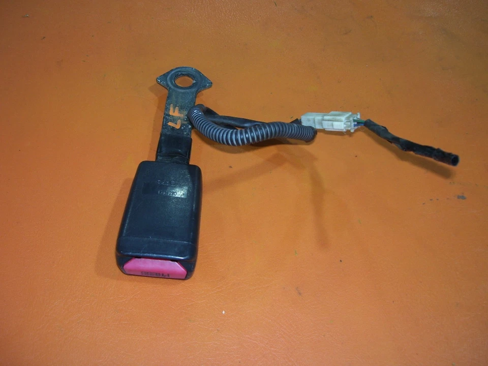 04-08 Mazda RX8 RX-8 13B Seatbelt Buckle Receiver Latch Buckle RIGHT PASS. FRONT Foto 2 de 3