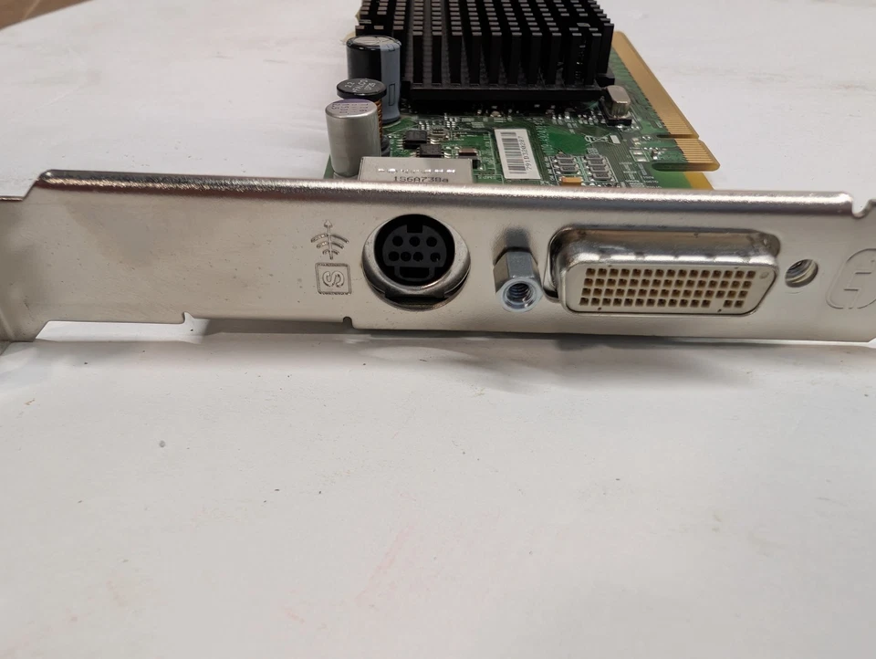 Dell ATI Radeon X1300 256MB PCI-E Graphics Card 0GJ501 2x DVI w/ Cable Adapter - Image 3 of 4