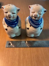 Shawnee Kitschy Pottery Pig Salt And Pepper Shakers Vintage 1940-1950 Smiley Pig