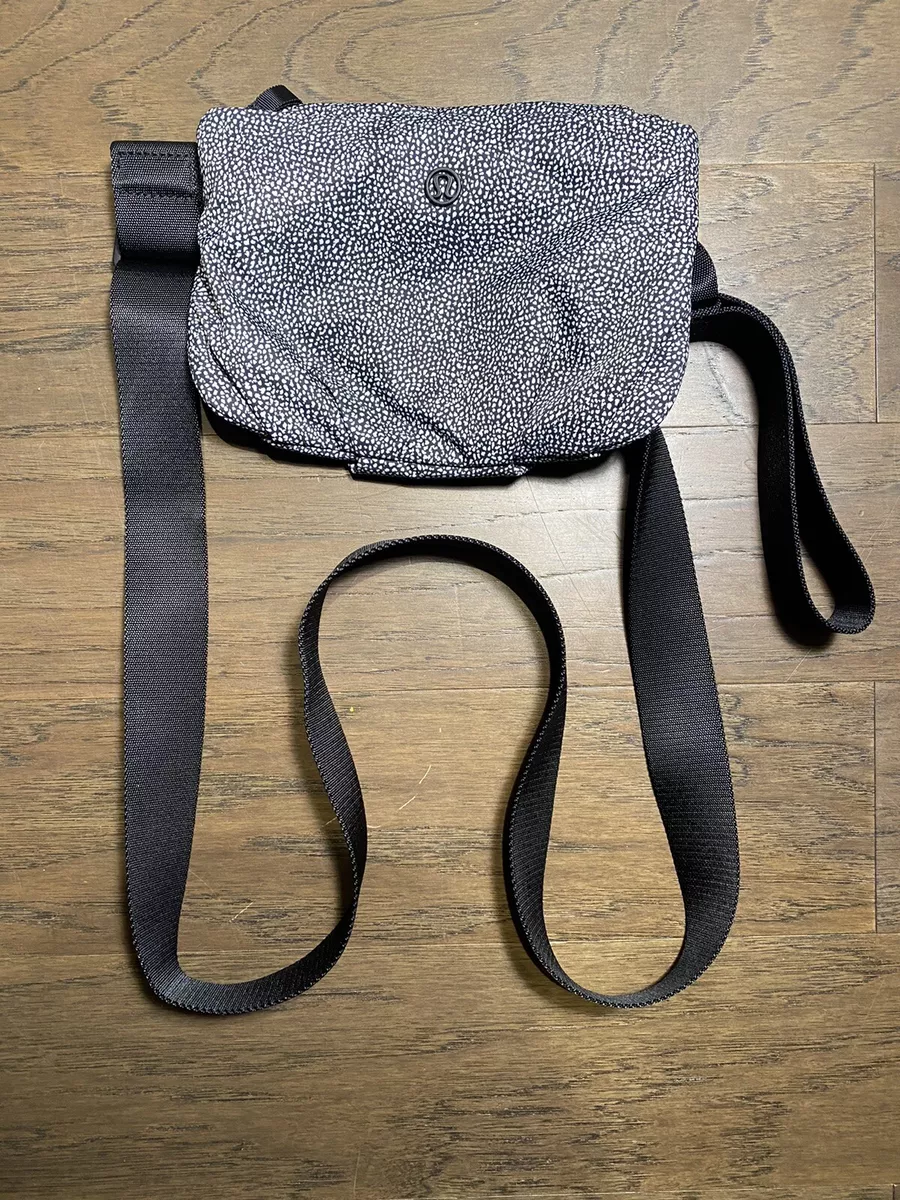 lululemon Athletica crossbody bag Fanny Pack Belt Bag Black/White Spotted