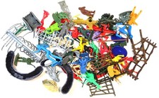 Plastic Army Men Figurines and Accessories LOT Plastic Modern  Vintage