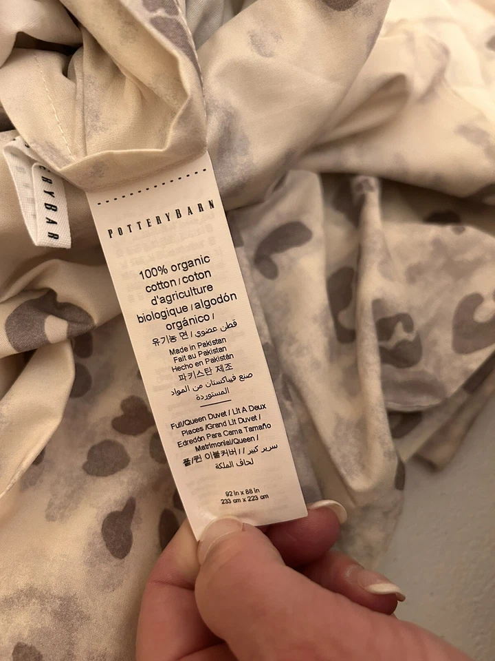 Pottery Barn Snow Leopard Duvet Cover Full/ Queen NWOT - Image 2 of 2