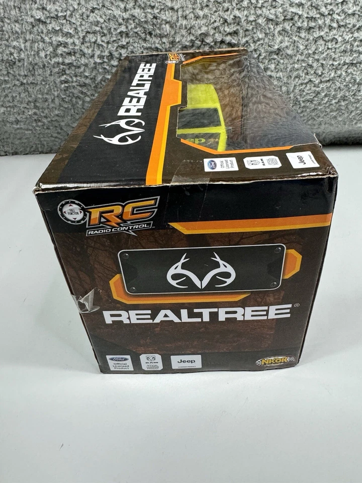 Jeep Wrangler Unlimited RC (radio control) Full Function Car Realtree Camo NIB - Image 4 of 4