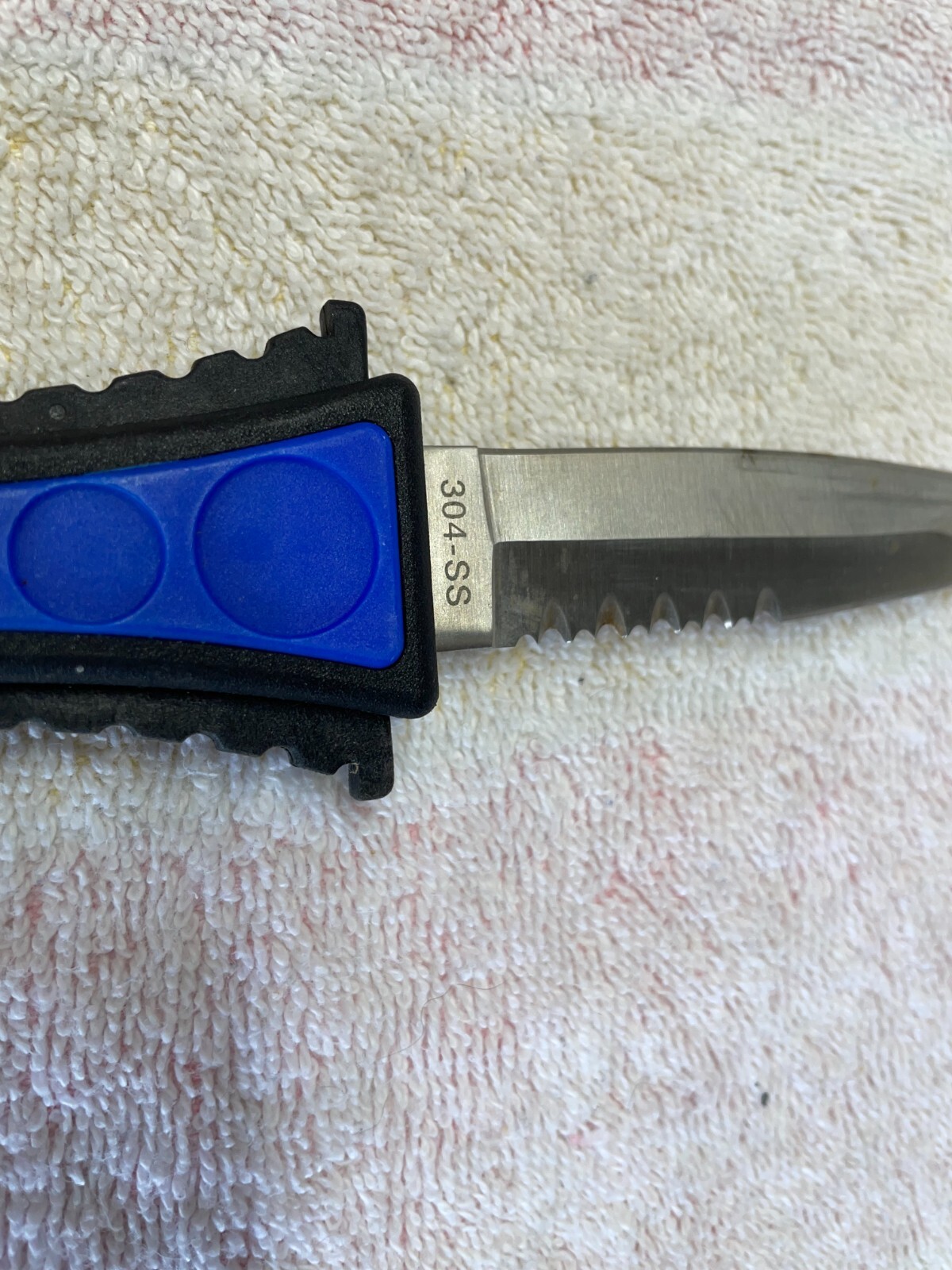 sea quest wenoka scuba dive knife squeeze handle blunt blackie collins