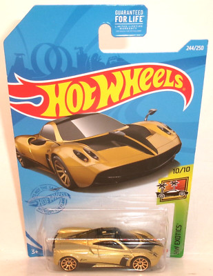 2021 HOT WHEELS 1:64 HW EXOTICS 10/10 GOLD PAGANI HUAYRA #244/250