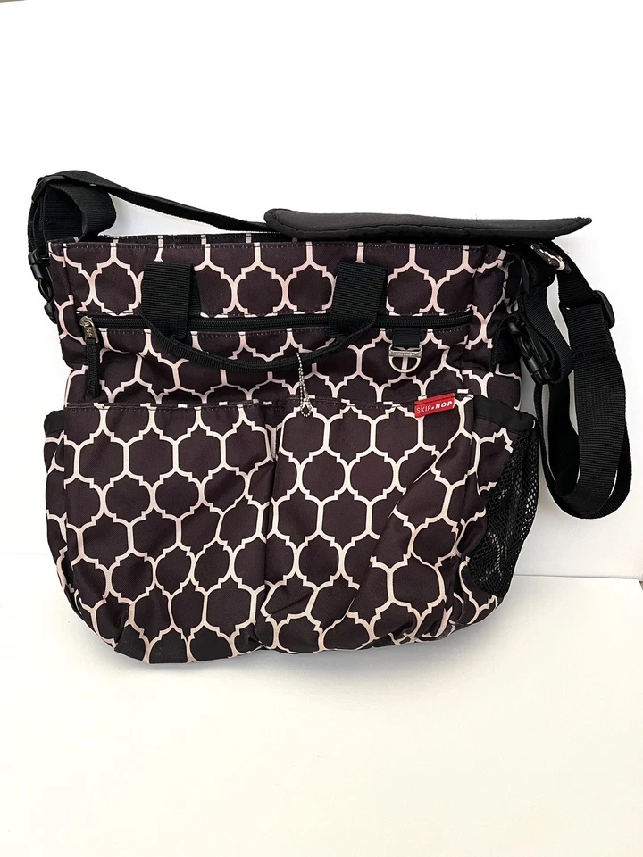Bolso de Pañales Skip Hop - Negro - Múltiples Bolsillos Estilo Mensajero Bolso Grande Estilo Foto 2 de 4