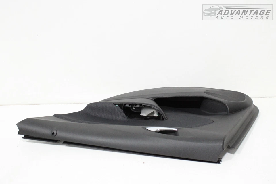 Chevrolet Cruze 2017-2018 panel de puerta interior lateral derecho negro azabache OEM Foto 2 de 4