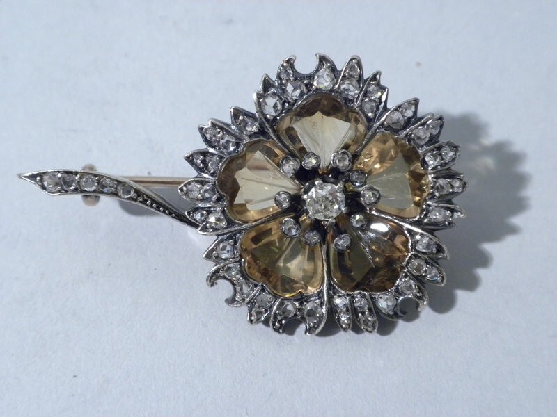 Broche Fantaisie Belle Époque 1890 - Accessoire Vintage élégant - Occasion