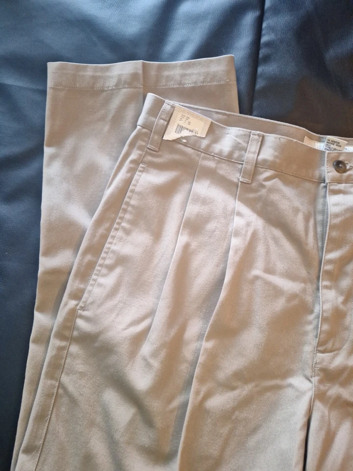 Cherokee Mens 36x30 Pleated Front Khaki Pants - Image 2 of 4