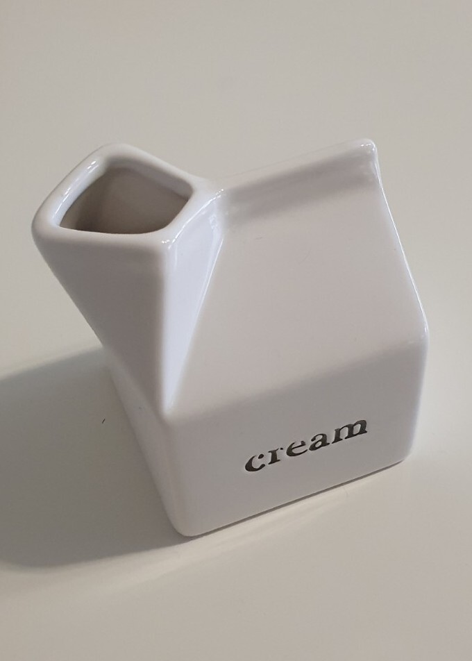 Kleine Milchkanne Milchkännchen Kanne Porzellan Creme 9cm Weiss