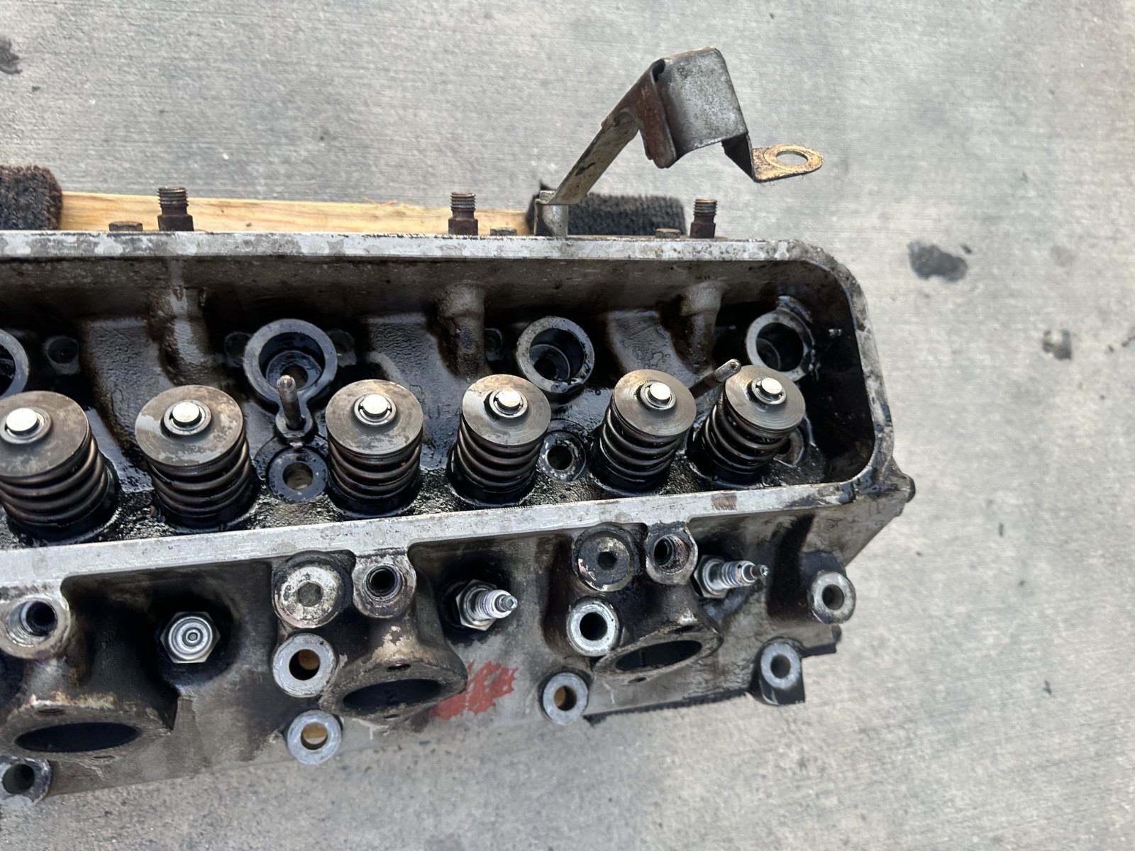 Rolls Royce Silver Spirit 1986 6.8L Engine Cylinder Head Assembly OEM 71K Miles