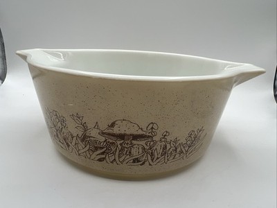 Vintage PYREX Forest Fancies Mushroom 2 1/2 L 475-B Casserole Baking Dish 39 VTG