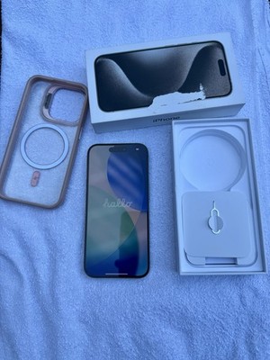 Apple iPhone 15 Pro 128GB Natural Titanium