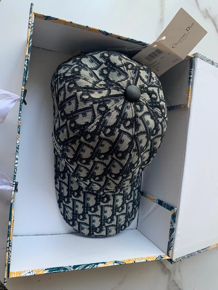 Men and Women Christian Dior Hats never use - Image 3 of 4