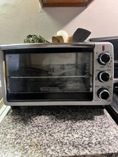BLACK+DECKER TO1675B Countertop Convection Toaster Oven Black