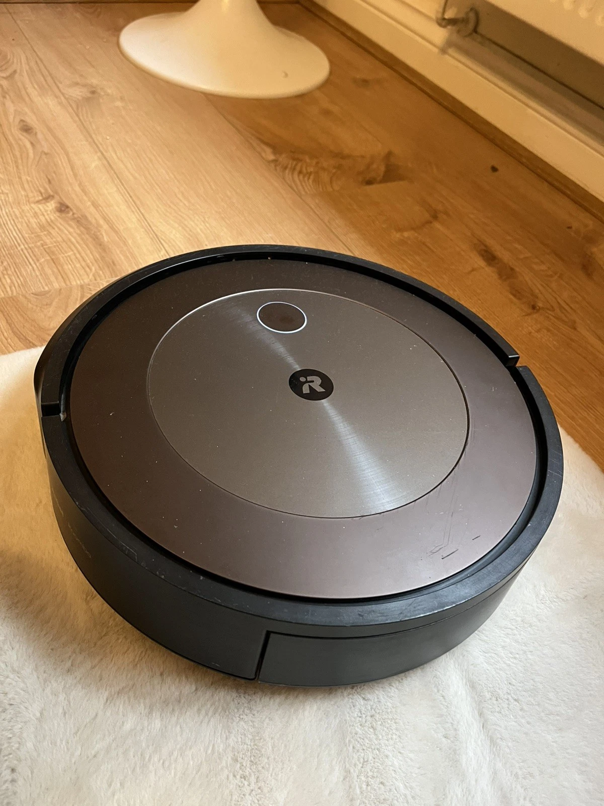 iRobot Roomba J9+ Robot Vacuum Self-Emptying, Pet-Friendly