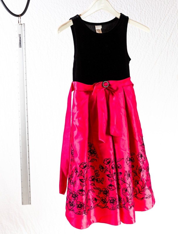 Perfectly Dressed Girls Sz. 12 Red Black sleeveless floral formal dress