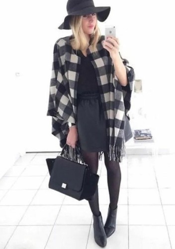 ZARA NEU DAMENWOLLE HANDGEFERTIGT KARIERT PONCHO ECRU EINGRÖSSE: M Ref. 7522/041 - Bild 3 von 3